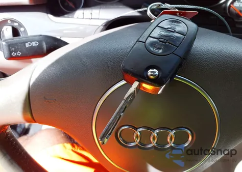 2004 Audi A4 1.8T из США, поврежденный, VIN WAULC68E74A138753